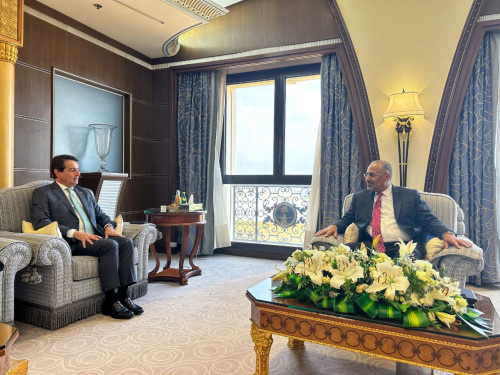 الرئيس الزُبيدي يشيد بالعلاقات الثنائية بين بلادنا والبرتغال