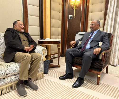 الرئيس الزُبيدي يشدد على الهيئة العامة للأراضي القيام بواجبها في الحفاظ على أراضي وعقارات الدولة