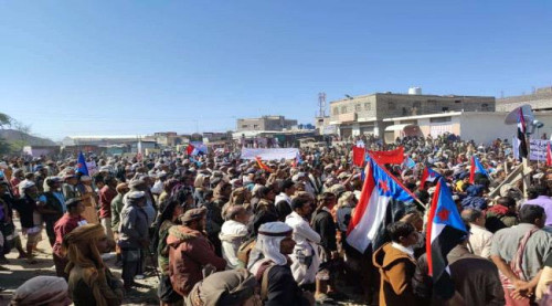 أبين.. مسيرة جماهيرية ومهرجان خطابي بمودية تأييدا لحملة سهام الشرق
