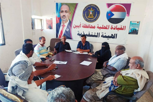 انتقالي أبين يلتقي نقابات عمال الجنوب بالمحافظة