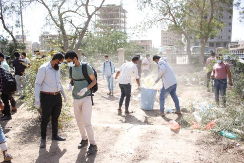 كلية الحقوق تدشن أسبوع الطالب الجامعي بحملة نظافة لحرم الكلية