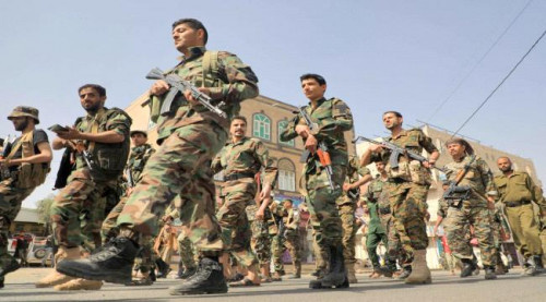 تقرير أمريكي: الحوثيون أقل استعداداً للسلام والحديث عن تسوية سياسية يدفعهم للتطرف