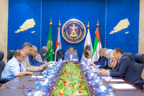 رئاسة الانتقالي تؤكد دعمها للقرارات الصادرة عن وزير الزراعة الهادفة لتوفير احتياجات المواطنين من الأسماك