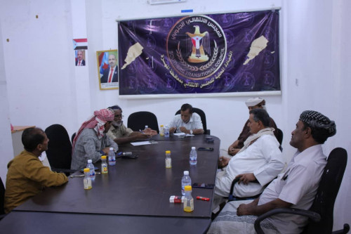 بلحاف يلتقي قيادة الهيئة العسكرية للجيش والأمن الجنوبي في المهرة