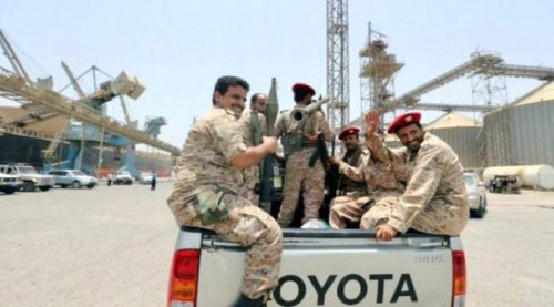 مهاجمة سفن الشحن.. مرحلة جديدة من الإرهاب الحوثي للتجارة العالمية