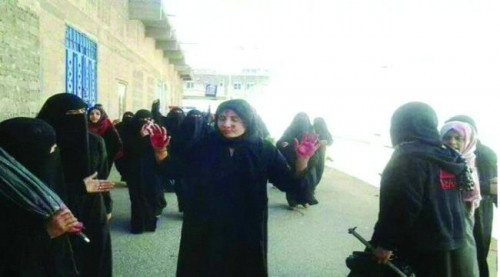 مركز حقوقي: آلاف اليمنيات يتعرضن للتعذيب والاعتداء في سجون الحوثي
