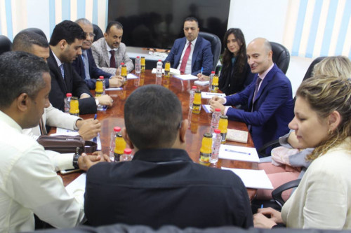 الرئيس التنفيذي لكاك بنك يلتقي السفير الفرنسي والوفد المرافق له