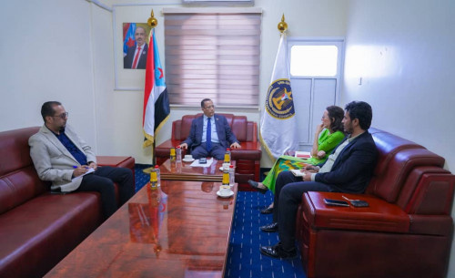 الدكتور الخُبجي يبحث مع المعهد الديمقراطي الوطني الأمريكي (NDI) جهود إحلال السلام