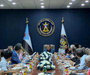 الخُبجي يترأس اجتماعا موسعا للوقوف على مستجدات جهود السلام الشامل