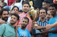 برعاية الانتقالي.. الزيتون يتوج بكأس دوري الشهيد الدباني لكرة القدم بمنطقة القلوعة بالعاصمة عدن