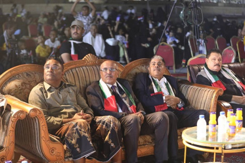 بحضور الكثيري والمحمدي..  المكلا تشهد حفلاً خطابياً وفنياً بمناسبة ذكرى تحرير ساحل حضرموت