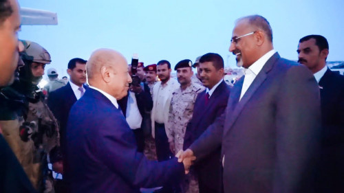 الرئيس الزُبيدي يستقبل رئيس مجلس القيادة الرئاسي