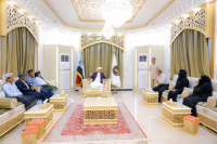 الرئيس الزُبيدي يشيد بالمشاركة الفاعلة للمكونات السياسية والاجتماعية المهرية والسقطرية في اللقاء التشاوري&nbsp;&nbsp;