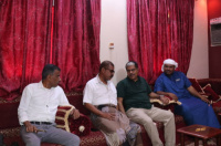 رئيس تنفيذية انتقالي حضرموت يطمئن على صحة المناضل صالح حيابك