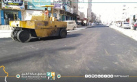 عدن.. استكمال أعمال سفلتة الشارع الخلفي للسجن في المنصورة