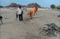 بالتعاون مع صندوق النظافة.. انتقالي البريقة ينظم مبادرة تنظيف مسبح العائلات وكورنيش كود النمر