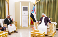 الرئيس الزُبيدي يستقبل السلطان إسكندر آل هرهرة