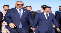 الرئيس الزُبيدي ونائبه البحسني يصلان العاصمة السعودية الرياض