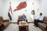 اللواء بن بريك يطلع من الصبيحي على المعوقات التي تقف أمام سير تحصيل الموارد العامة للدولة