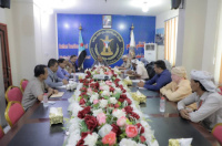 اللواء بن بريك يطّلع على الأوضاع الخدمية والأمنية في محافظة أبين