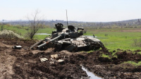 أوكرانيا تبدأ هجومها وروسيا تفتح مخازن السلاح