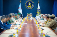 اللواء بن بريك يرأس اجتماعاً استثنائياً للقادة العسكريين والأمنيين الجنوبيين