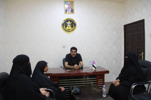 رئيس تنفيذية انتقالي حضرموت يطلع على جهود جمعية الطموح لرعاية وتأهيل المعاقات حركيا
