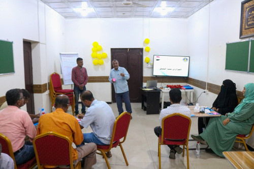 الأمانة العامة بالانتقالي تدشن دورة تدريبية للنقابات العمالية الجنوبية حول مفاهيم النزاع في بيئة العمل