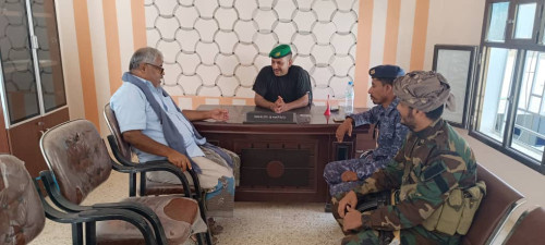 انتقالي يبعث يدعم مكتب الأحوال المدنية بالمديرية بمنظومة طاقة شمسية