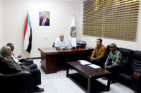 القائم بمهام رئيس تنفيذية انتقالي العاصمة عدن يلتقي مدير التربية والتعليم بالشيخ عثمان