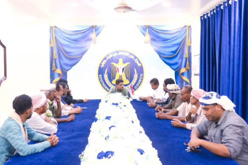 العميد المحمدي يطلع على نشاط القيادة المحلية بمديرية أرياف المكلا