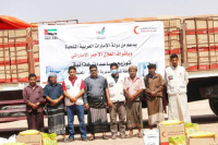 قيادة انتقالي شبوة تشارك في تسيير قافلة إغاثية إلى المصينعة بالصعيد مقدمة من الهلال الأحمر الإماراتي