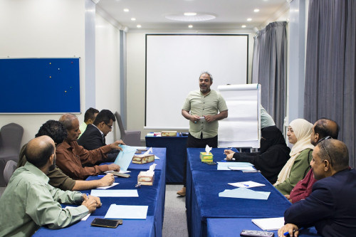 هيئة التدريب والتأهيل بالانتقالي تنظم دورة تدريبية حول طرق التأثير بدوائر صنع القرار الدولي