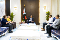 الرئيس الزُبيدي يطّلع على الصعوبات التي تواجهها المؤسسات الصحفية بالعاصمة عدن