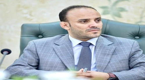 نائب وزير الشباب والرياضة يُعزّي الإعلامي منصور صالح في وفاة والدته