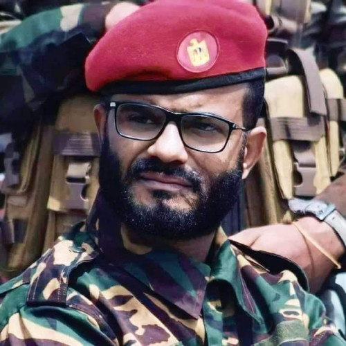 اللواء بن بريك يُعزّي في استشهاد القائد عبداللطيف السيد وعددٍ من مرافقيه 
