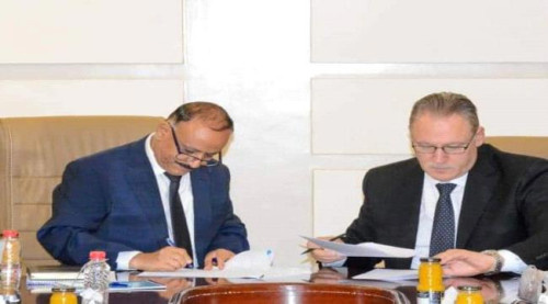 وزير النقل يوقع مذكرة تفاهم للتأمين البحري مع الأمين العام المساعد للأمم المتحدة المدير الاقليمي للمنطقة العربية