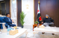 الرئيس الزُبيدي يؤكد دعمه للجهود الهادفة لإيجاد حل دائم لمشكلة النزوح