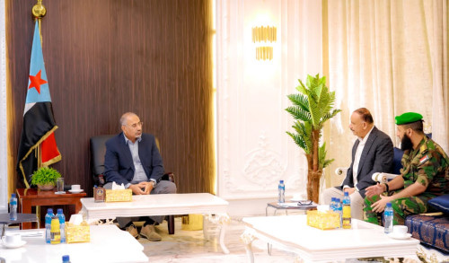 الرئيس الزُبيدي يطّلع على الترتيبات الجارية لتدشين العمل بمشروع مطار عدن المستقبلي