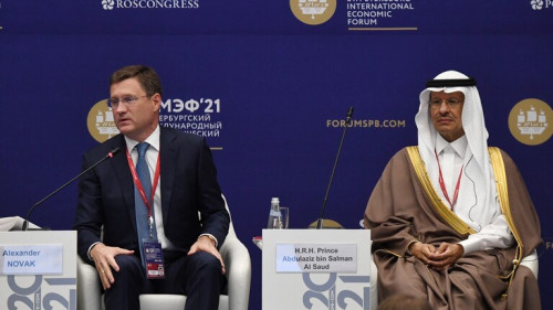 قرار روسي سعودي يهز أسواق النفط