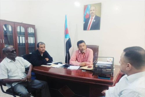 رئيس تنفيذية انتقالي أبين يلتقي الأمين العام للمجلس المحلي في المحافظة 