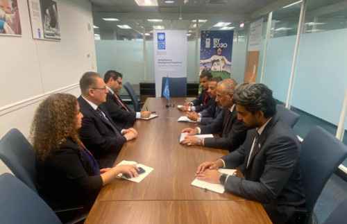 الرئيس الزُبيدي يناقش مع مساعد أمين عام الأمم المتحدة تعزيز دور البرنامج الإنمائي في مرحلة إعادة الإعمار