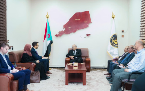 رئيس الجمعية الوطنية يناقش مع مدير مكتب المبعوث الأممي مستجدات العملية السياسية وجهود إحلال السلام