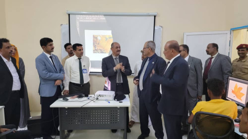 فريق هيئة رئاسة الانتقالي يزور مقر القيادة المحلية للمجلس الانتقالي وجامعة سقطرى