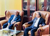 رئيس الجمعية الوطنية يطّلع على سير العمل بجامعة عدن