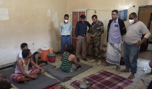 انتقالي لحج يطلع على الوضع الصحي لنزلاء سجن الحوطة