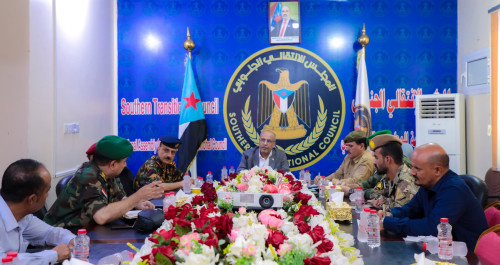 الكثيري يرأس اجتماعا للقيادات الأمنية بالعاصمة عدن
