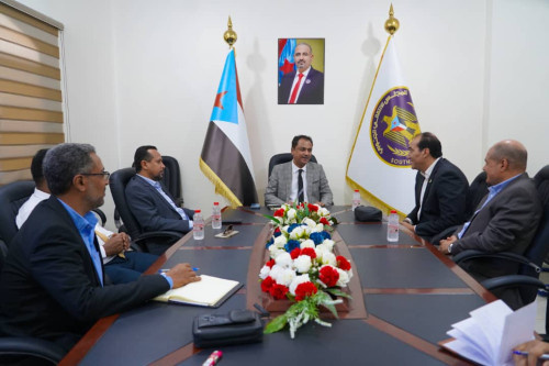باعوم يبحث مجالات التعاون والاستثمار مع شركة بيسكو الدولية ومؤسسة وجامعة الريادة