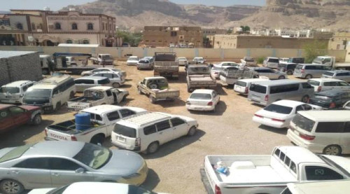حضرموت.. حملة مرورية في تريم لضبط المركبات والدراجات غير المرقمة