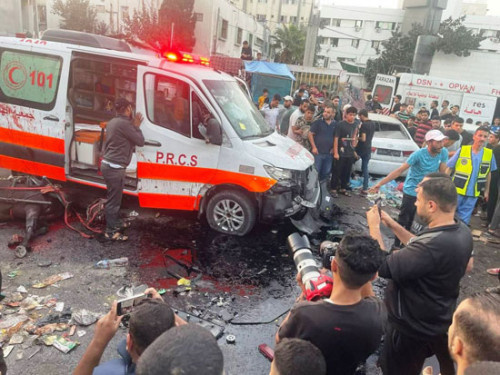 عشرات القتلى في قصف اسرائيلي على مدخل مستشفى الشفاء